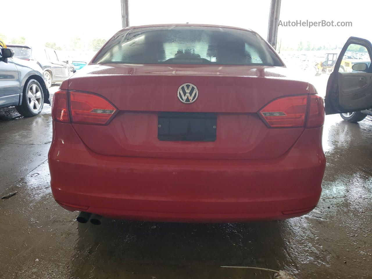 2014 Volkswagen Jetta Base Red vin: 3VW2K7AJ3EM256654