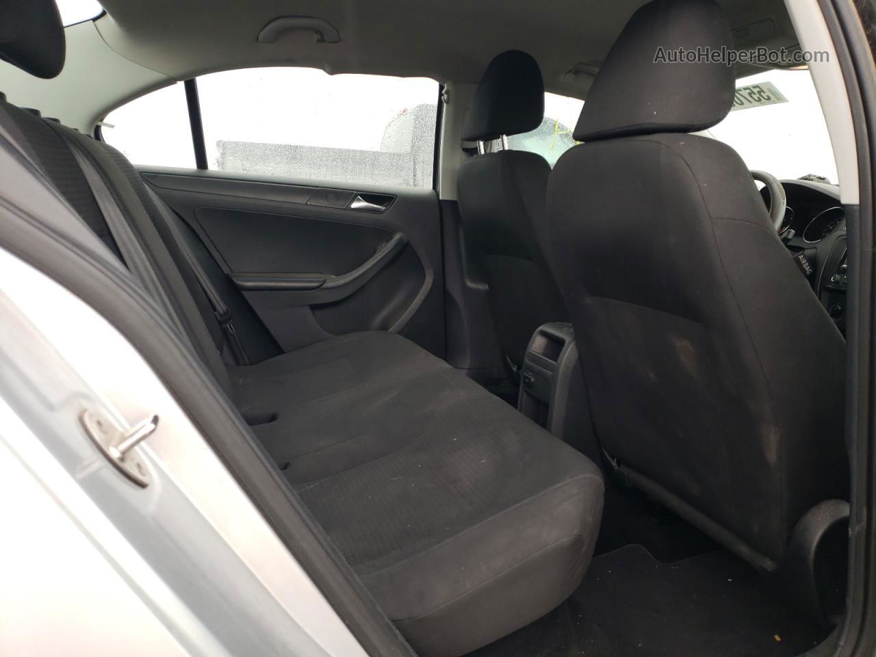 2015 Volkswagen Jetta Base Серебряный vin: 3VW2K7AJ4FM321366