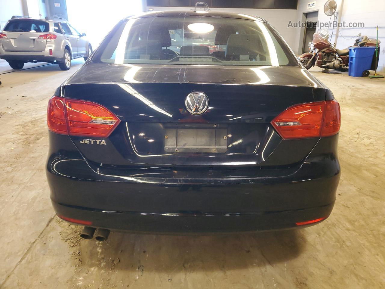 2013 Volkswagen Jetta Base Черный vin: 3VW2K7AJ5DM382500