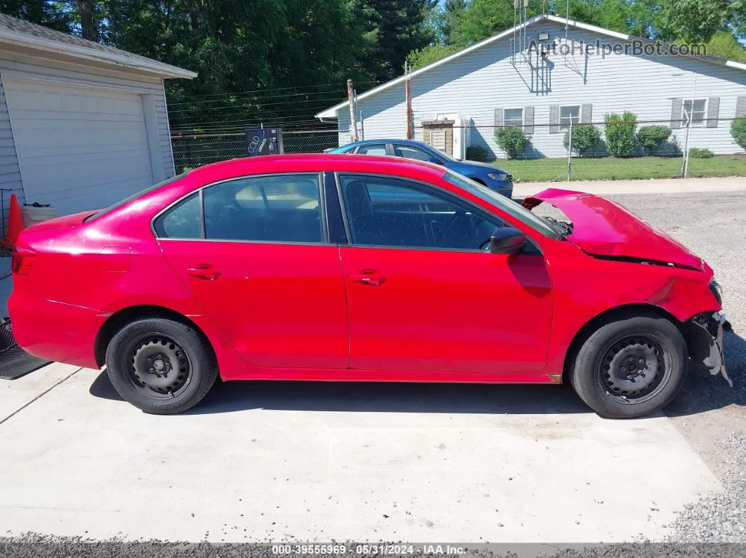 2013 Volkswagen Jetta 2.0l S Red vin: 3VW2K7AJ7DM240360