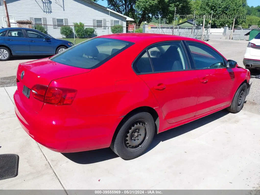 2013 Volkswagen Jetta 2.0l S Red vin: 3VW2K7AJ7DM240360