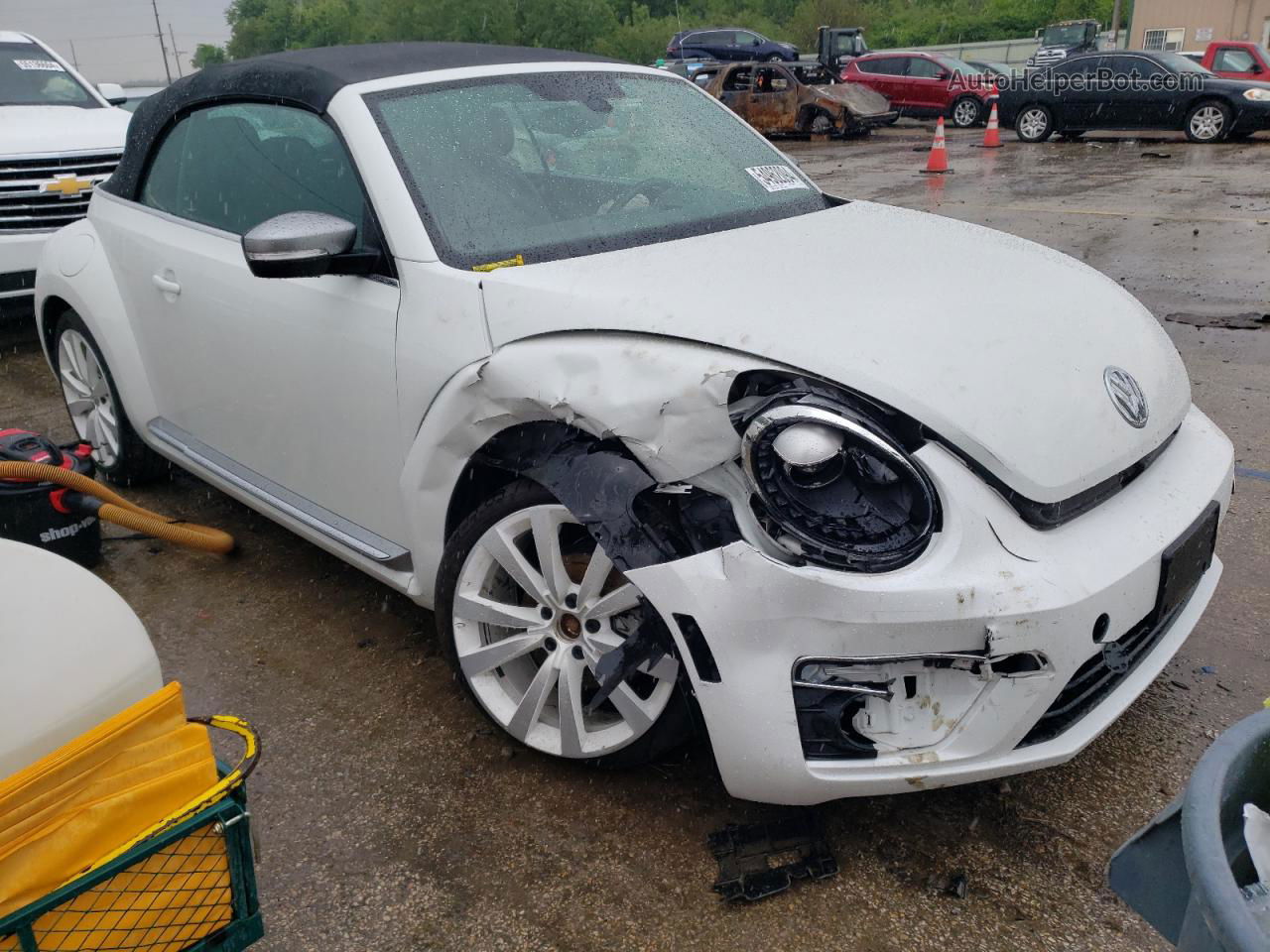 2014 Volkswagen Beetle  White vin: 3VW517AT0EM817801