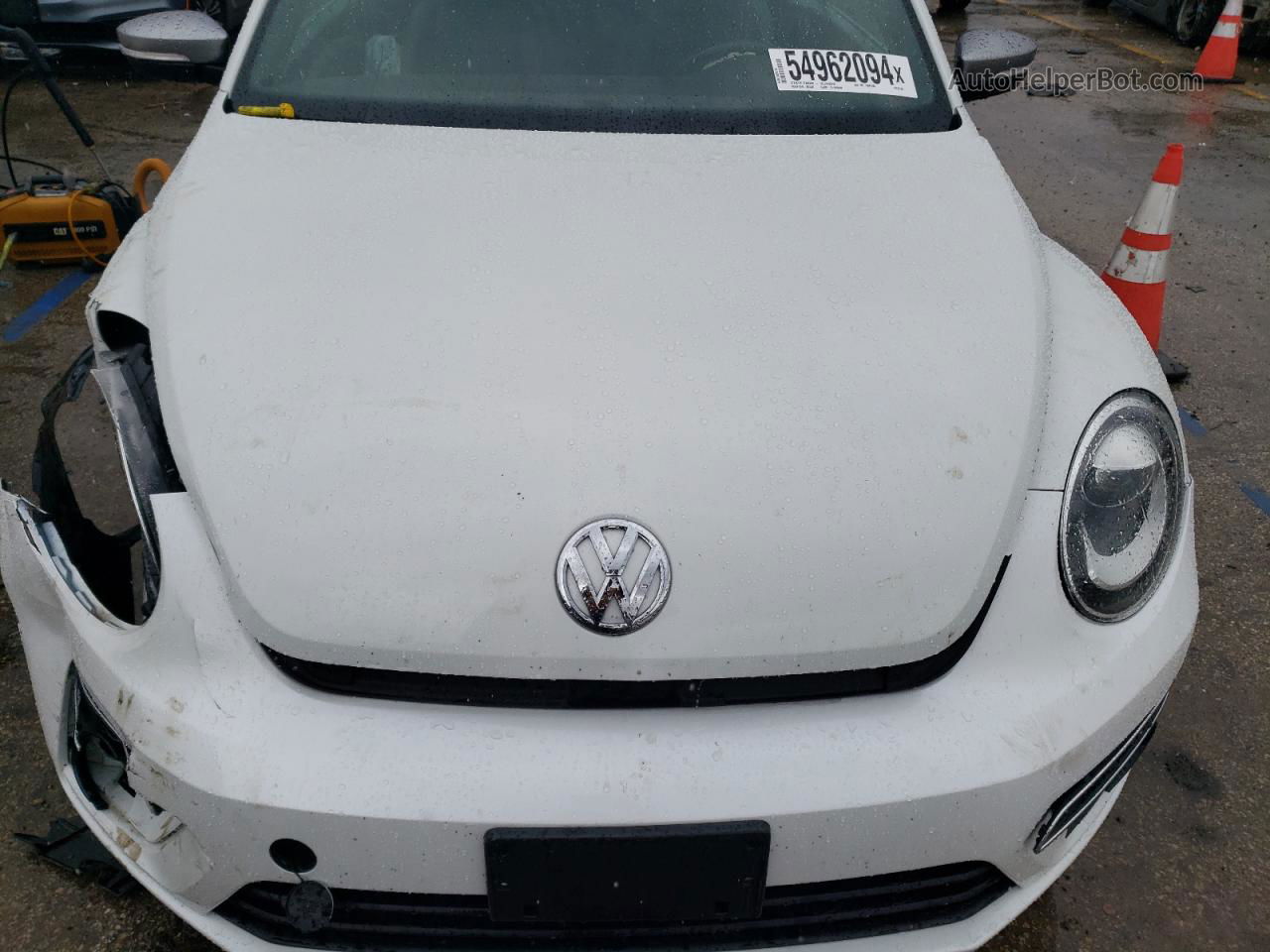 2014 Volkswagen Beetle  White vin: 3VW517AT0EM817801