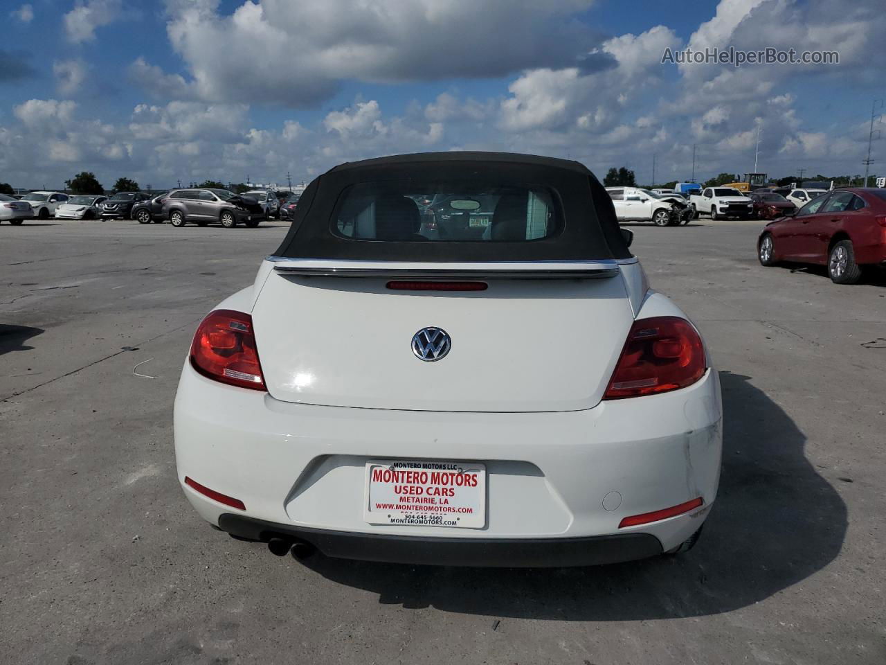 2014 Volkswagen Beetle  White vin: 3VW517AT1EM822618