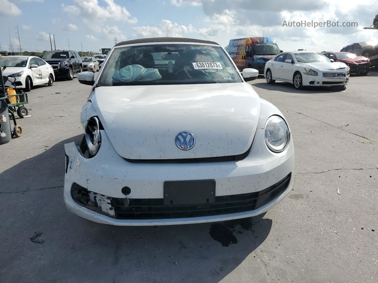 2014 Volkswagen Beetle  White vin: 3VW517AT1EM822618