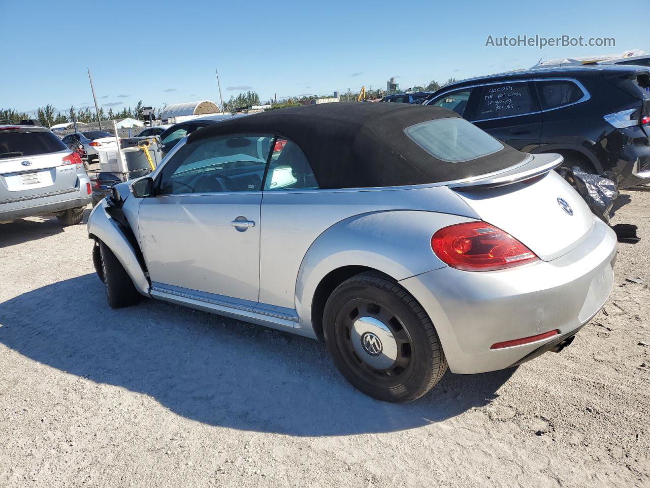 2014 Volkswagen Beetle  Silver vin: 3VW517AT6EM818774