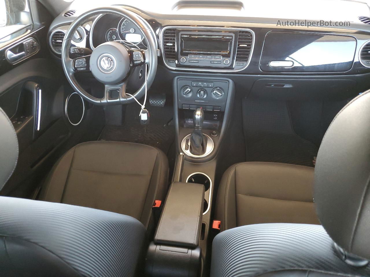 2014 Volkswagen Beetle  Черный vin: 3VW517ATXEM813268