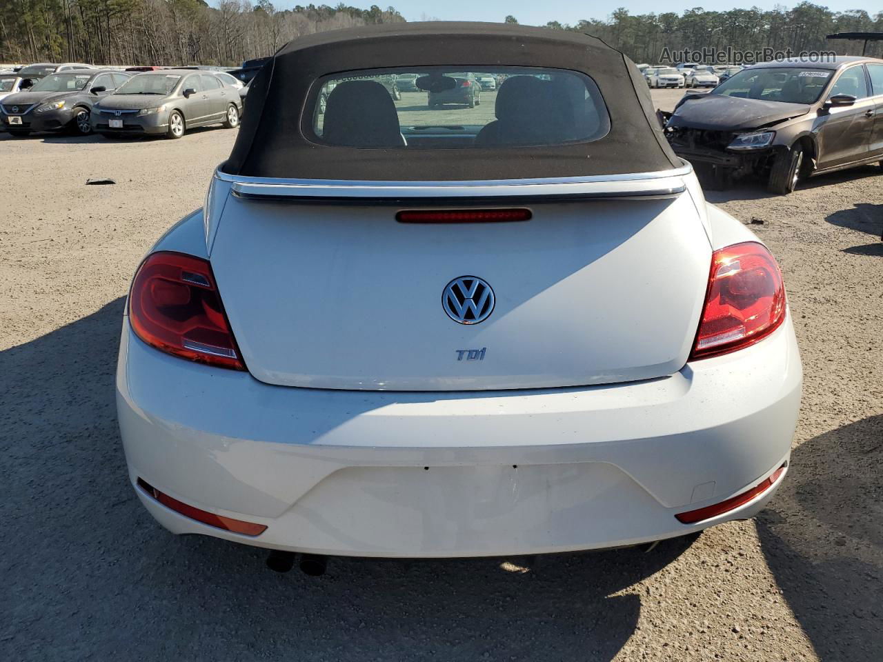 2014 Volkswagen Beetle  White vin: 3VW5L7AT0EM818442