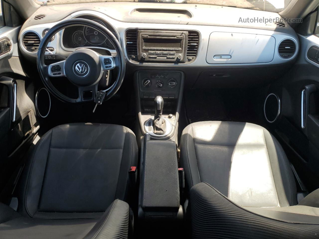 2014 Volkswagen Beetle  Серебряный vin: 3VW5P7AT4EM802569