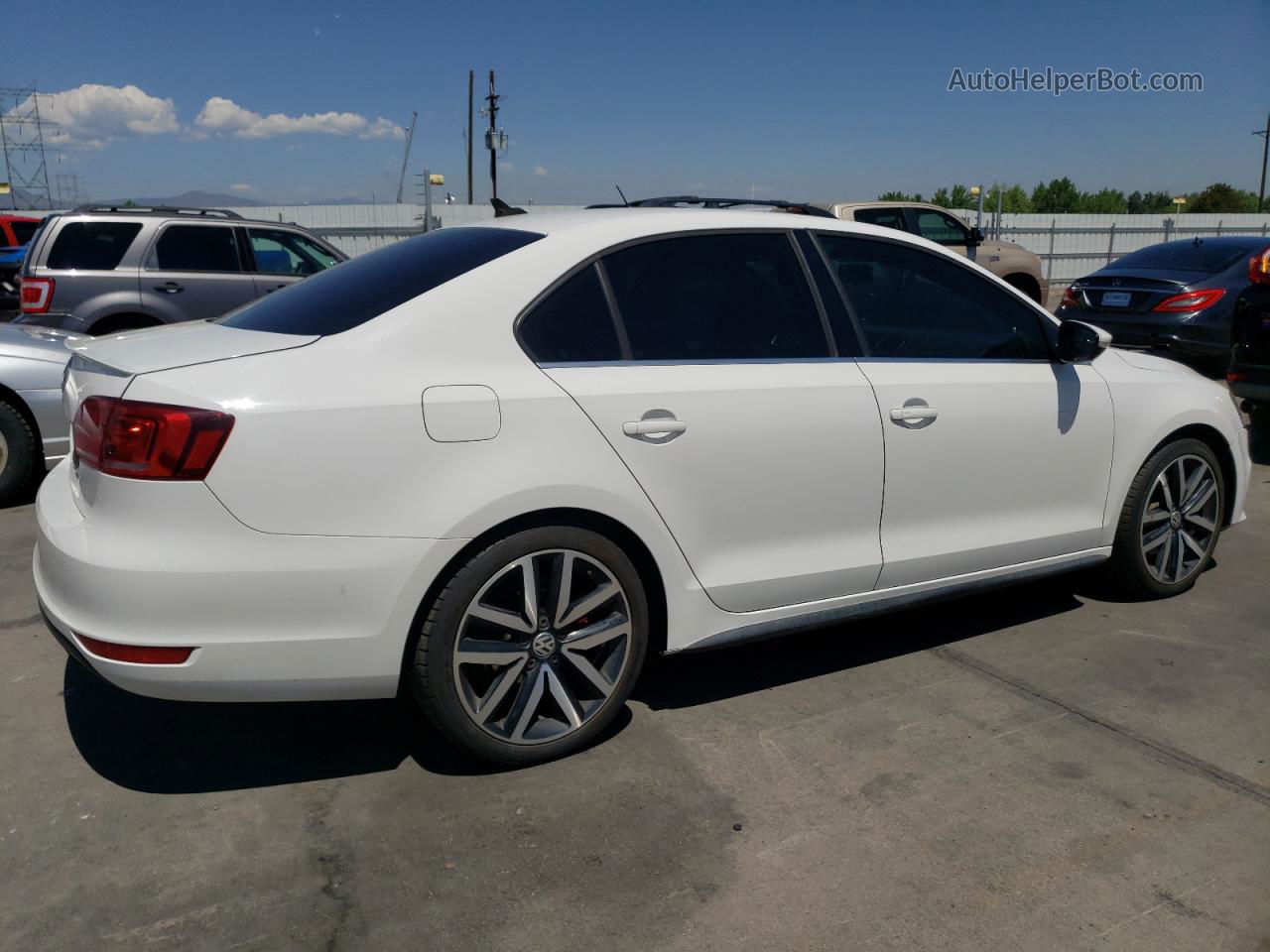 2014 Volkswagen Jetta Gli White vin: 3VW5S7AJ2EM366253