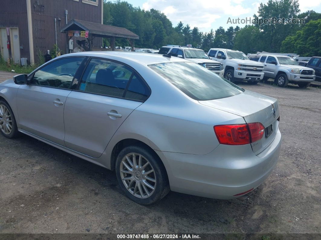 2011 Volkswagen Jetta 2.5l Se Silver vin: 3VWBZ7AJ7BM365755