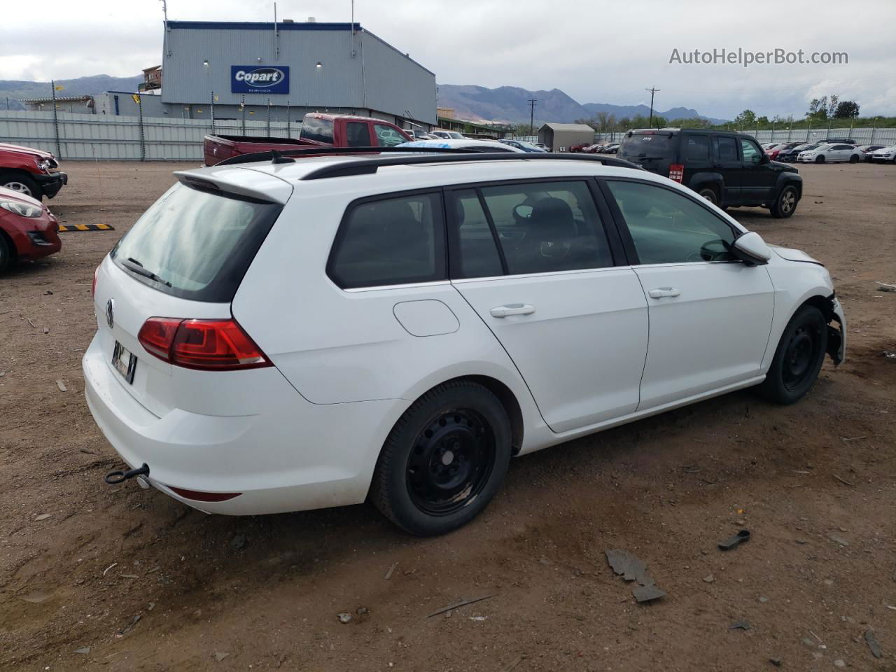 2016 Volkswagen Golf Sportwagen S White vin: 3VWC17AU2GM501593