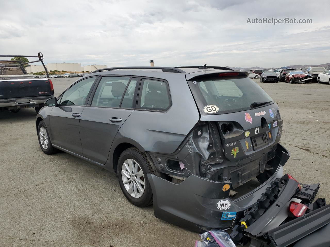 2017 Volkswagen Golf Sportwagen S Gray vin: 3VWC17AU2HM530867