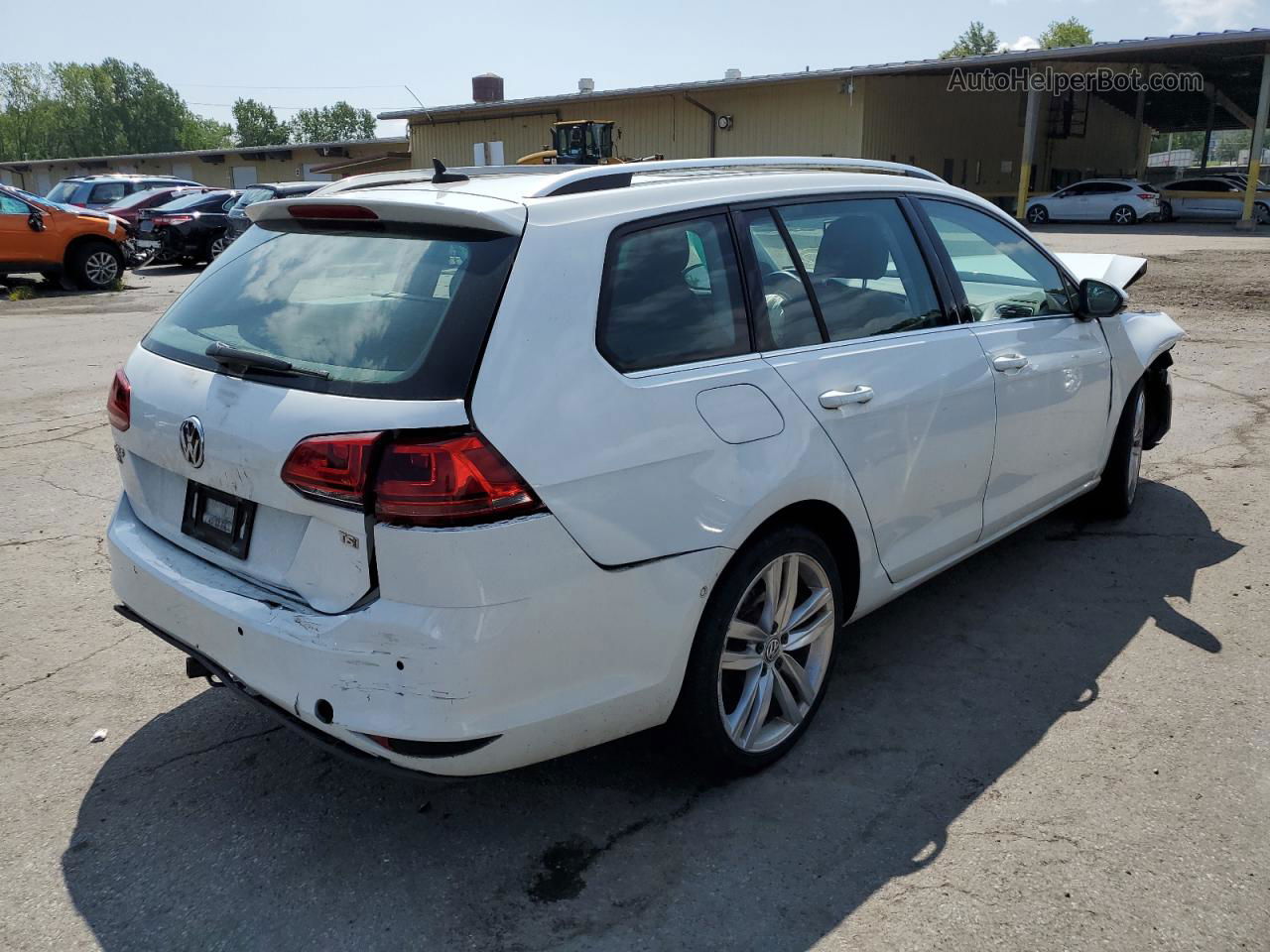 2016 Volkswagen Golf Sportwagen S White vin: 3VWC17AU3GM516491