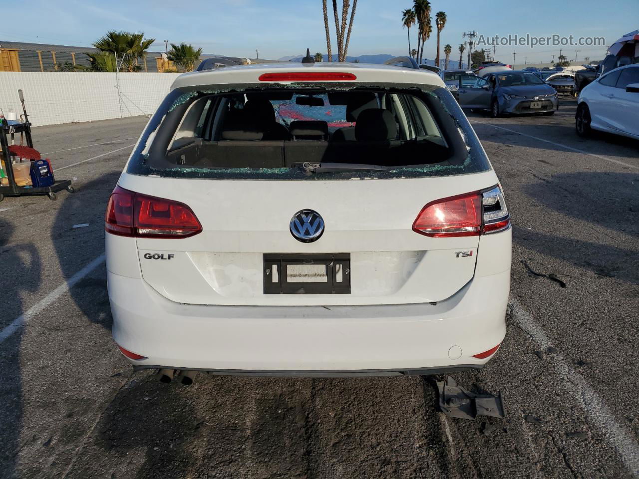 2017 Volkswagen Golf Sportwagen S White vin: 3VWC17AU3HM525659