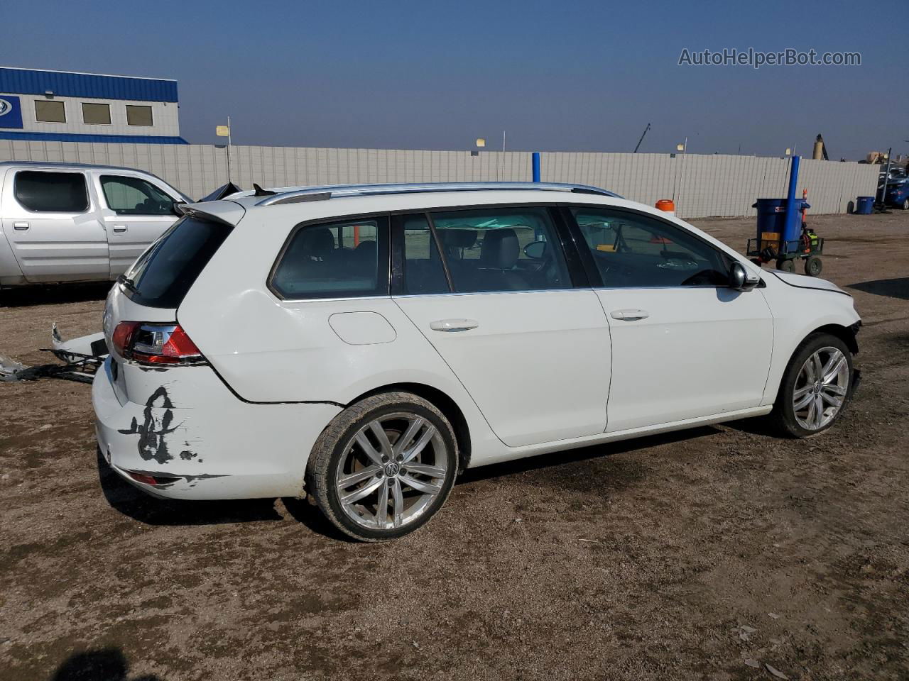 2015 Volkswagen Golf Sportwagen S White vin: 3VWC17AU5FM512232