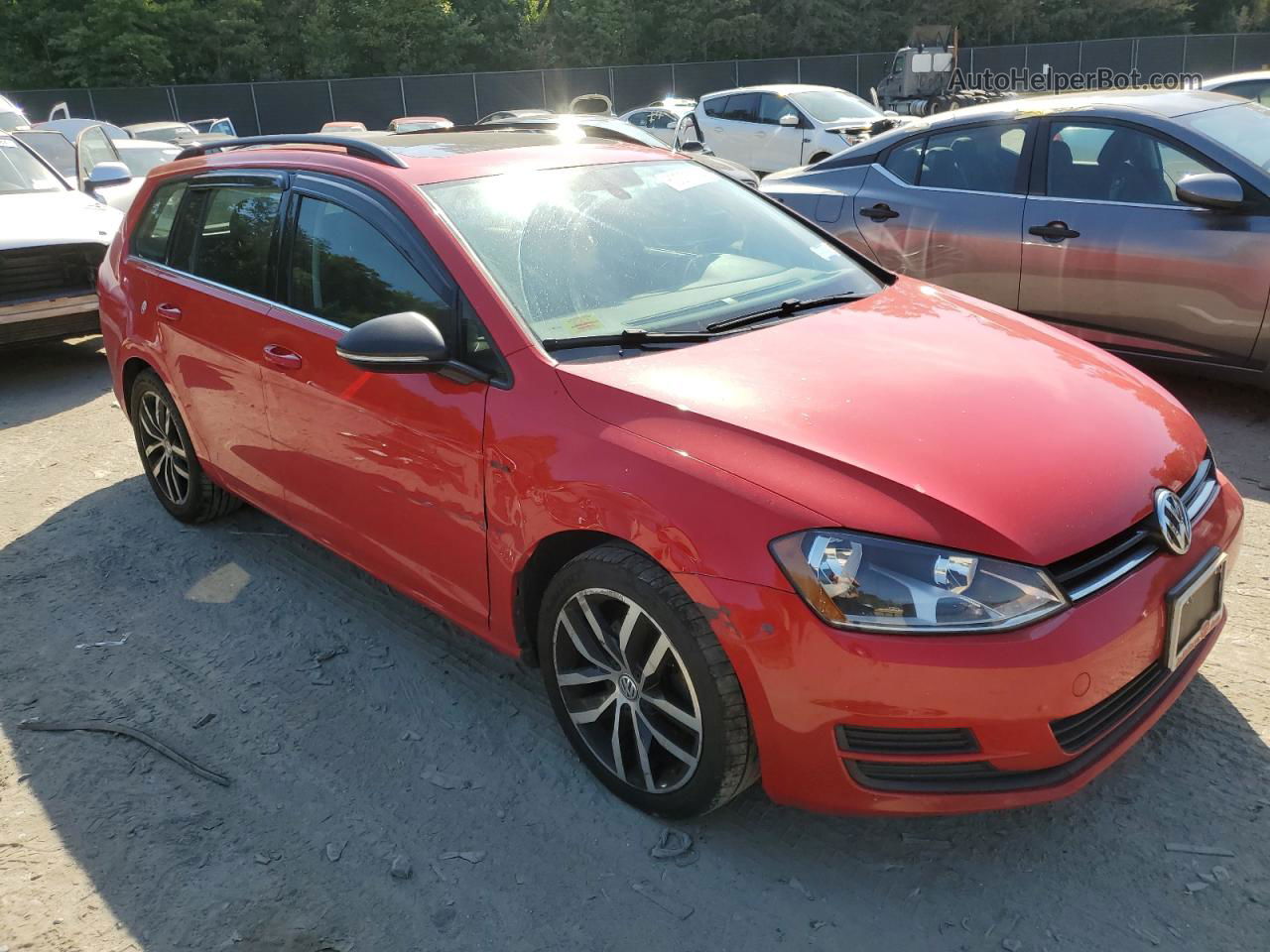 2016 Volkswagen Golf Sportwagen S Красный vin: 3VWC17AU5GM520655