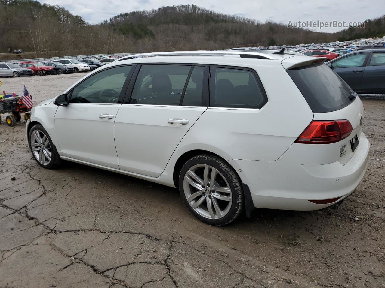 2016 Volkswagen Golf Sportwagen S White vin: 3VWC17AU9GM523851