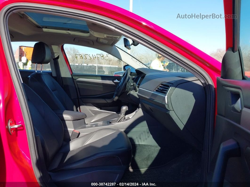 2019 Volkswagen Jetta 1.4t R-line/1.4t S/1.4t Se Red vin: 3VWC57BU5KM056424
