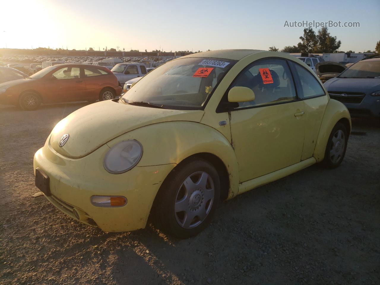 1999 Volkswagen New Beetle Gls Yellow vin: 3VWCC21C8XM401678