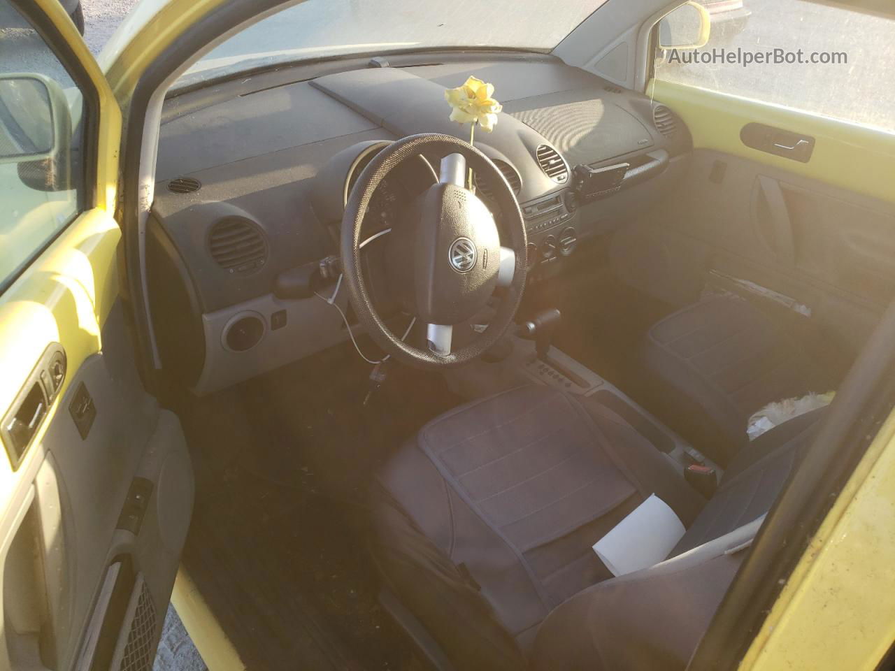 1999 Volkswagen New Beetle Gls Yellow vin: 3VWCC21C8XM401678