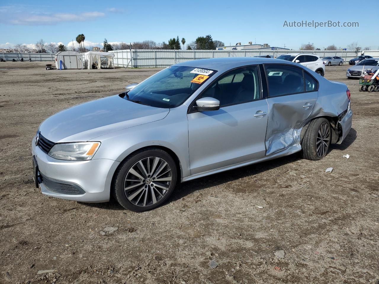 2014 Volkswagen Jetta Se Серебряный vin: 3VWD17AJ2EM295229