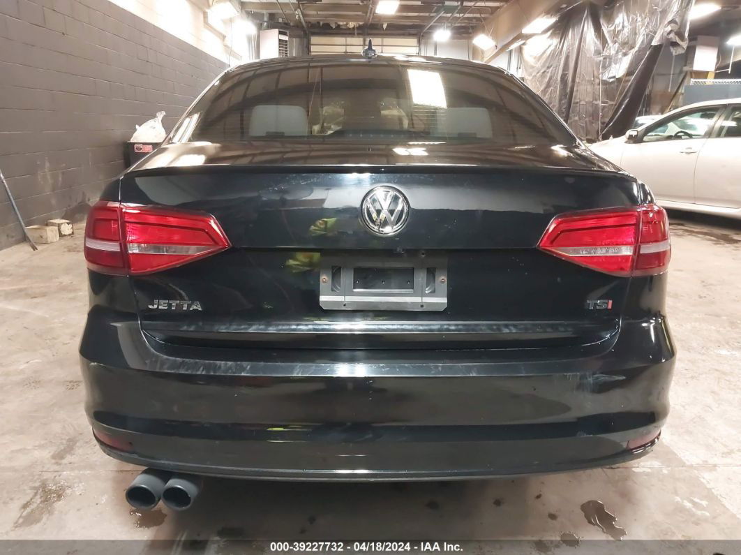 2016 Volkswagen Jetta 1.8t Sport Черный vin: 3VWD17AJ6GM253567