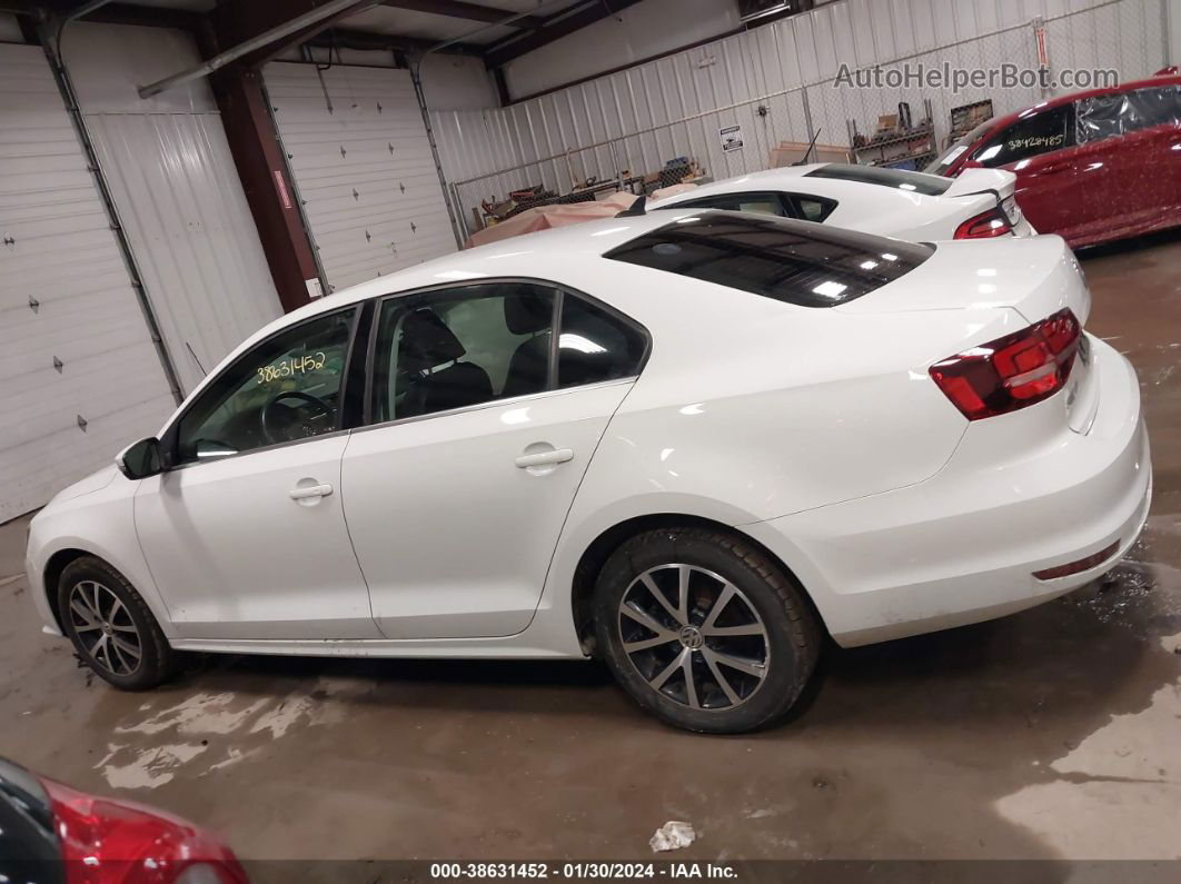 2018 Volkswagen Jetta 1.4t Se/1.4t Wolfsburg Edition White vin: 3VWDB7AJ0JM251575