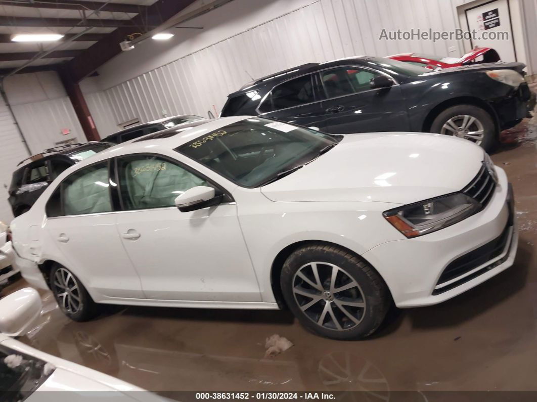 2018 Volkswagen Jetta 1.4t Se/1.4t Wolfsburg Edition White vin: 3VWDB7AJ0JM251575