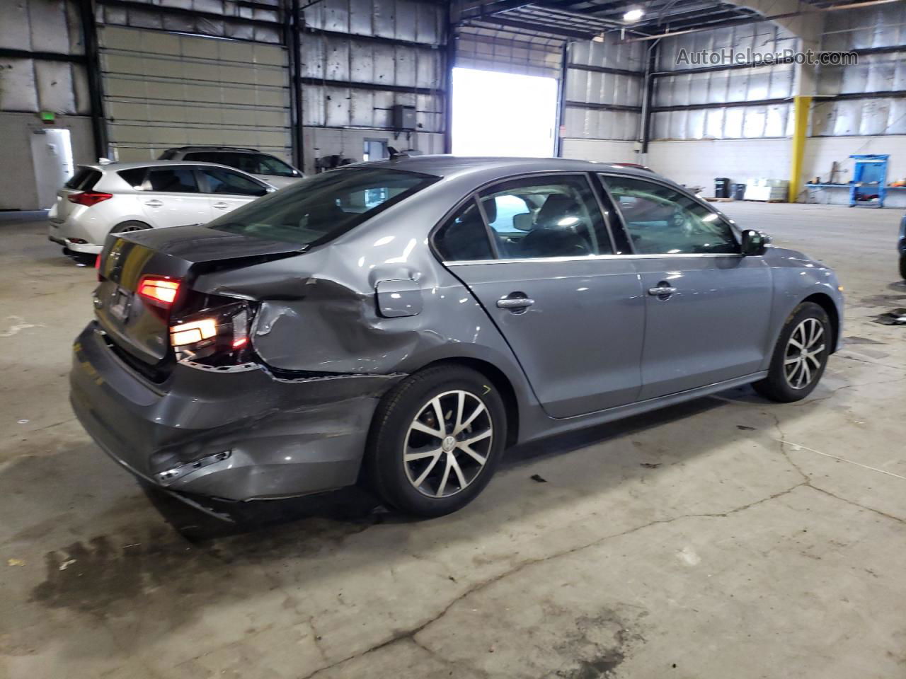 2018 Volkswagen Jetta Se Charcoal vin: 3VWDB7AJ5JM259672