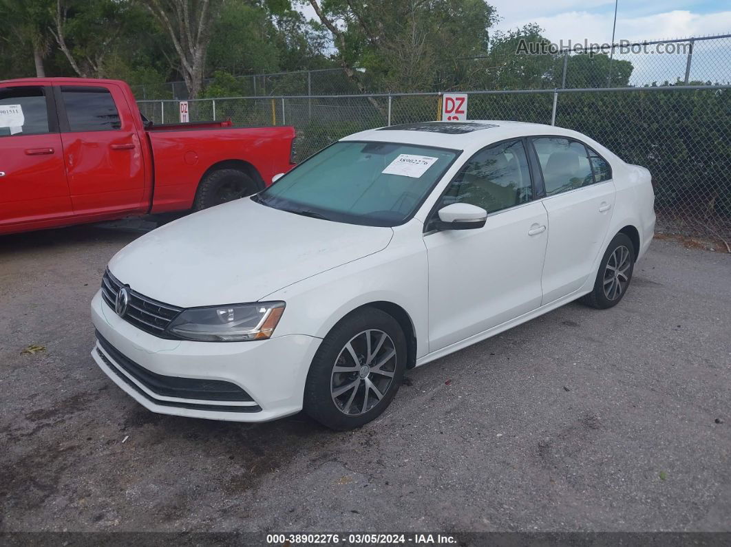 2018 Volkswagen Jetta 1.4t Se/1.4t Wolfsburg Edition White vin: 3VWDB7AJ6JM229130