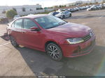 2018 Volkswagen Jetta 1.4t Se/1.4t Wolfsburg Edition Red vin: 3VWDB7AJ8JM261528