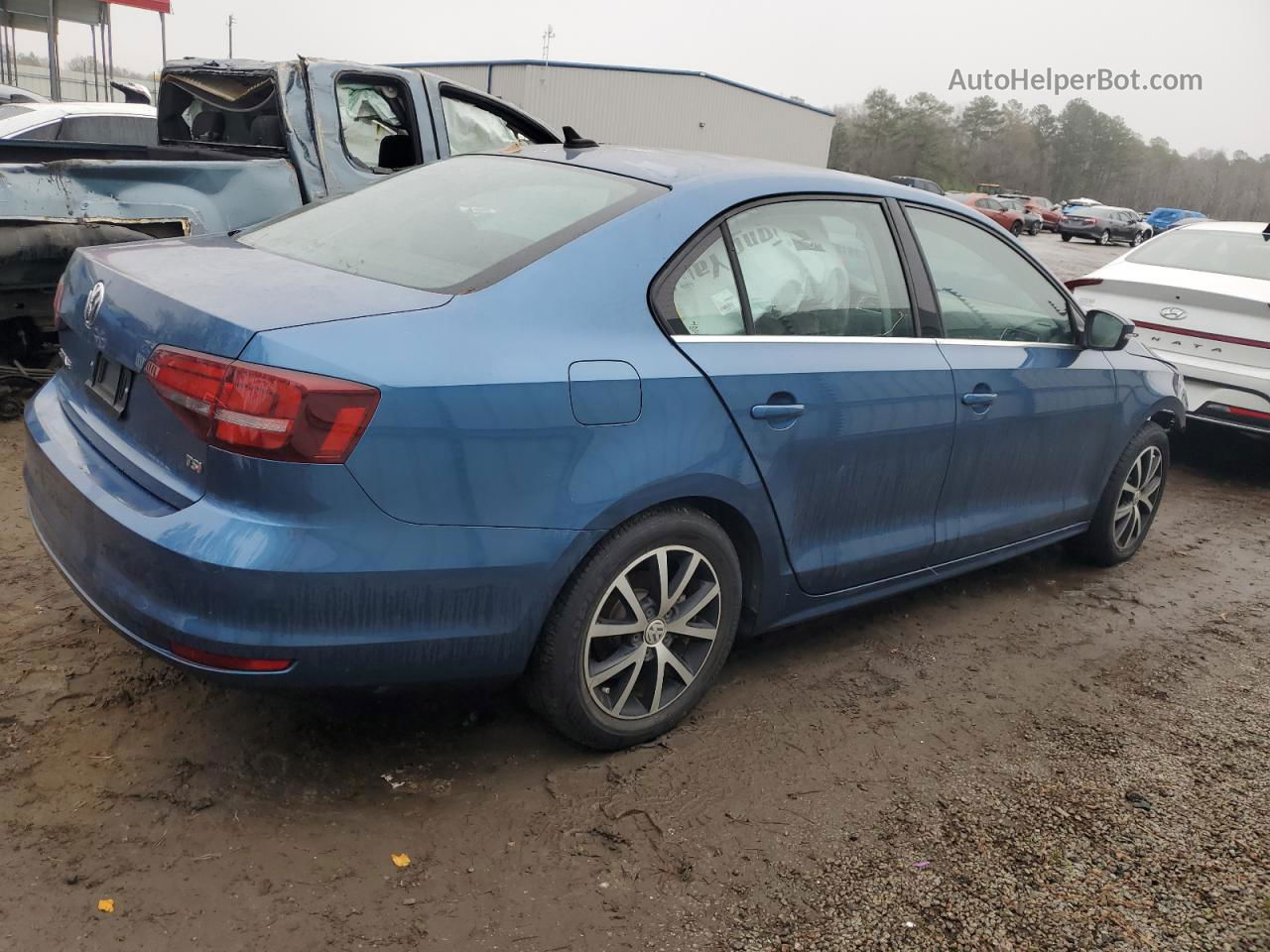 2018 Volkswagen Jetta Se Blue vin: 3VWDB7AJ8JM262775