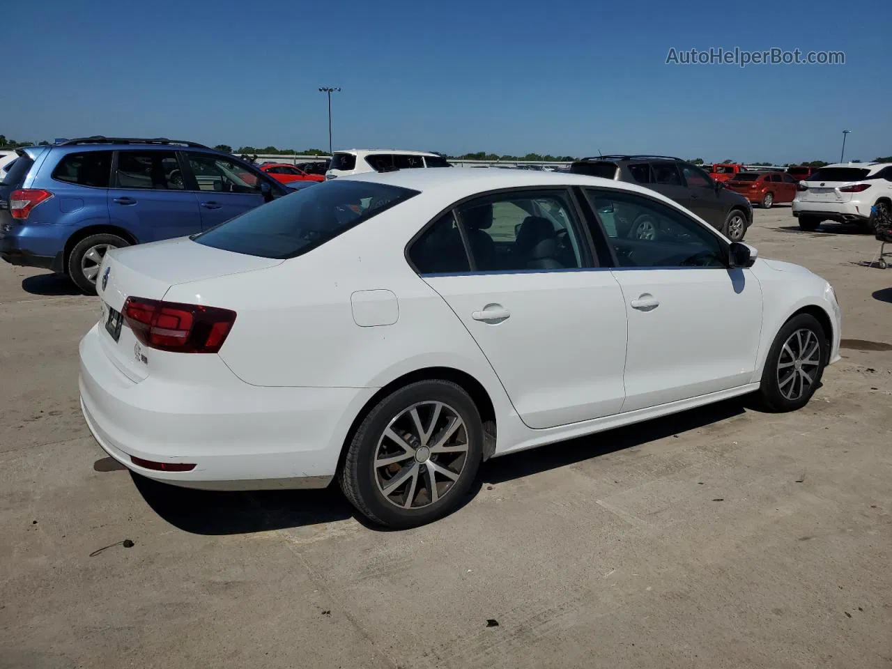 2018 Volkswagen Jetta Se White vin: 3VWDB7AJ9JM232619