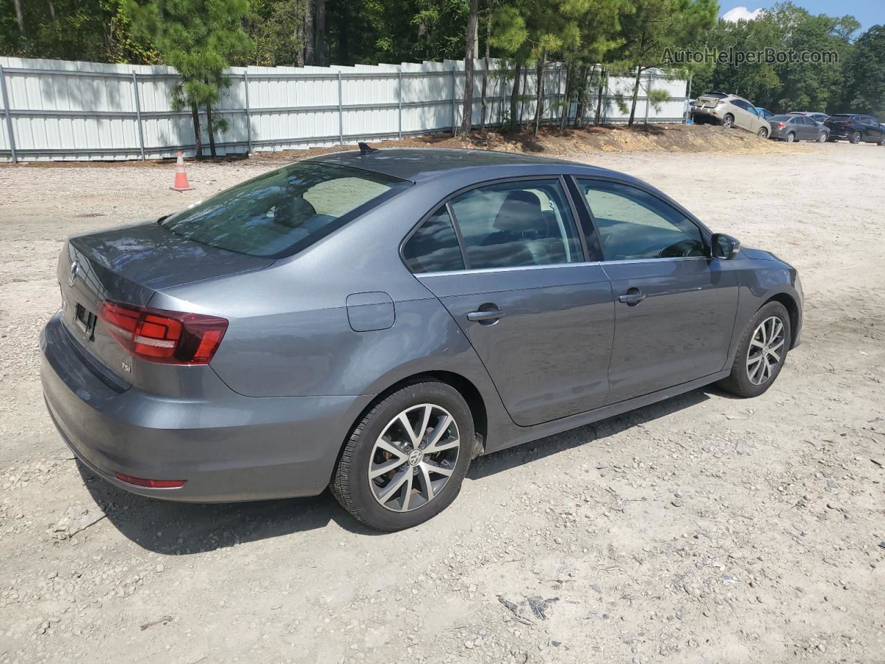 2018 Volkswagen Jetta Se Gray vin: 3VWDB7AJXJM226666