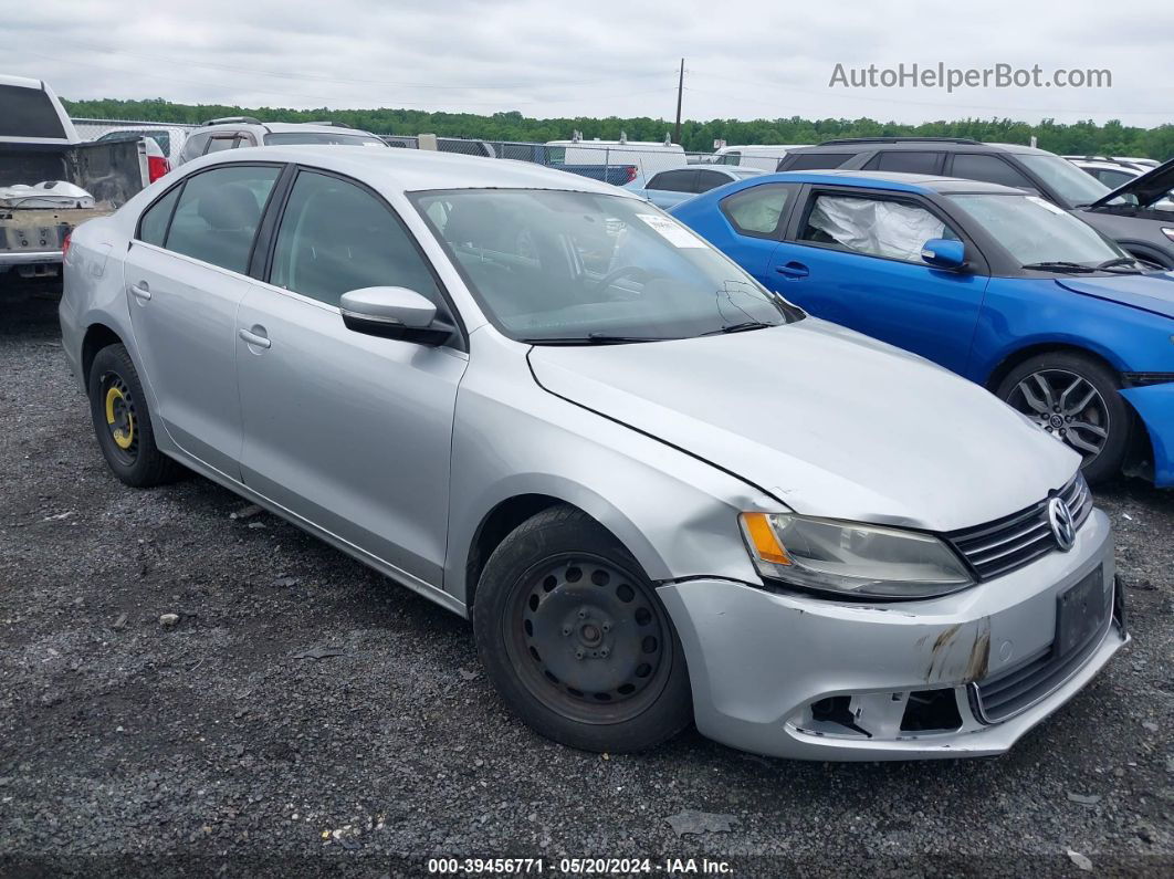 2013 Volkswagen Jetta 2.5l Se Silver vin: 3VWDP7AJ0DM394886