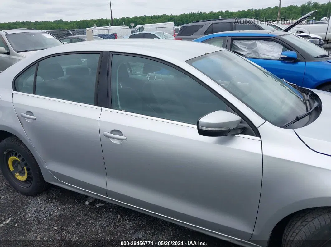 2013 Volkswagen Jetta 2.5l Se Silver vin: 3VWDP7AJ0DM394886