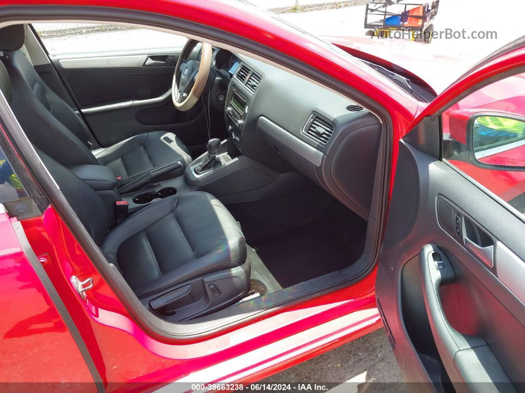 2013 Volkswagen Jetta 2.5l Se Red vin: 3VWDP7AJ2DM405886