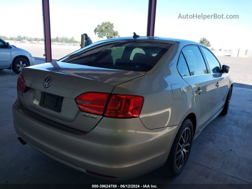 2013 Volkswagen Jetta 2.5l Se Silver vin: 3VWDP7AJ5DM233711