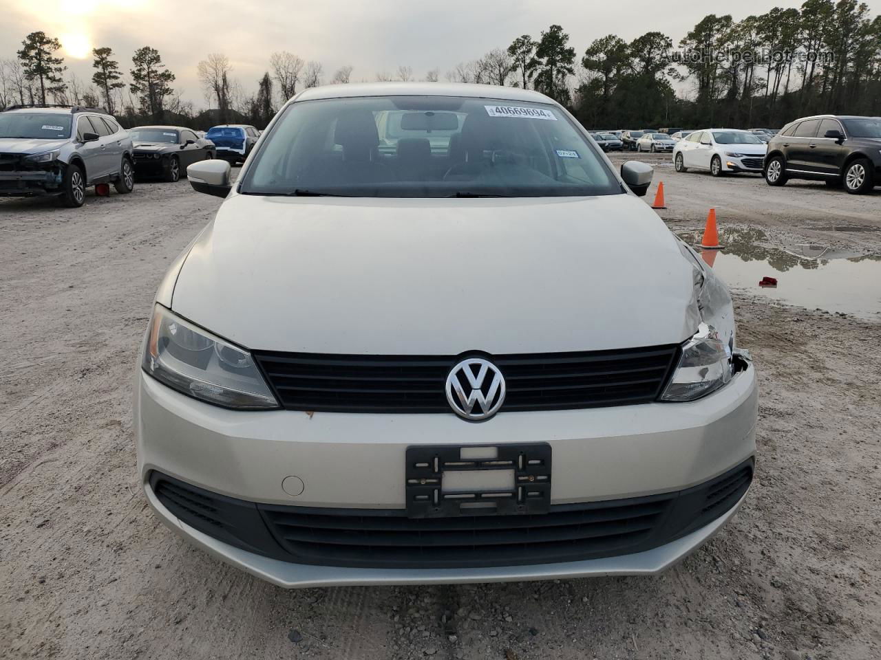 2011 Volkswagen Jetta Se Beige vin: 3VWDX7AJ3BM309326