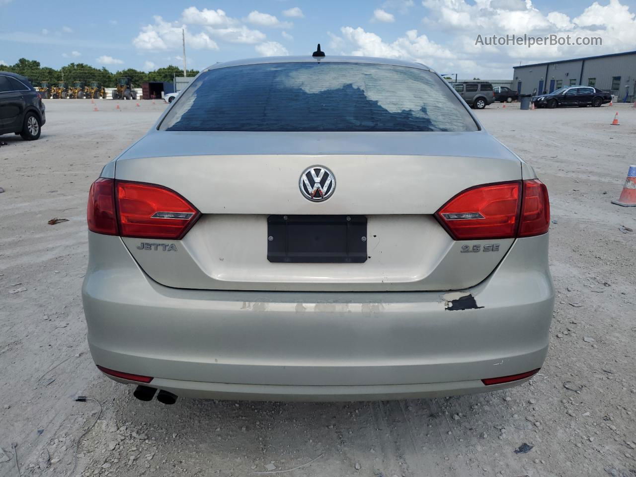 2011 Volkswagen Jetta Se Beige vin: 3VWDX7AJ9BM316328