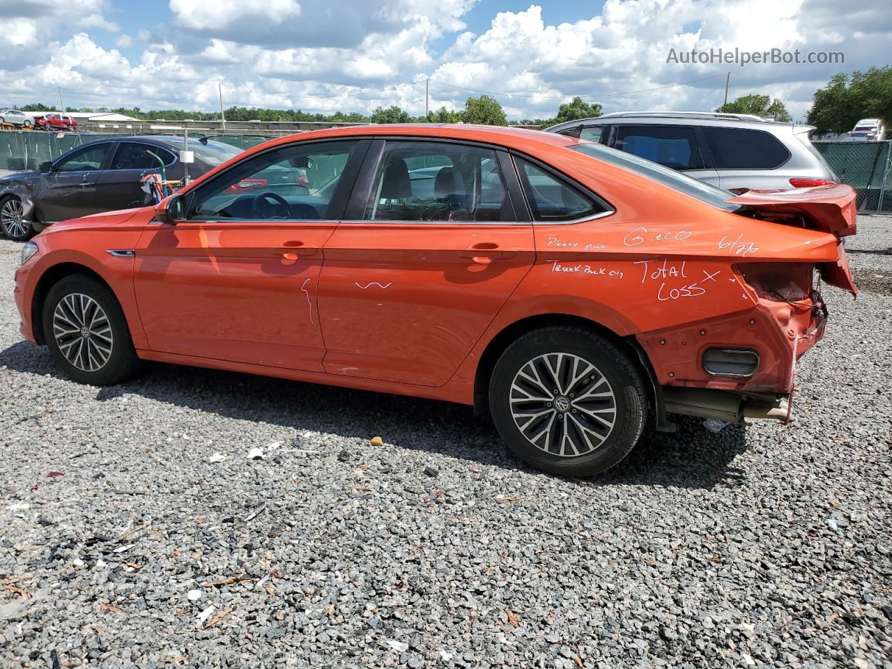 2019 Volkswagen Jetta Sel Оранжевый vin: 3VWE57BU9KM068536