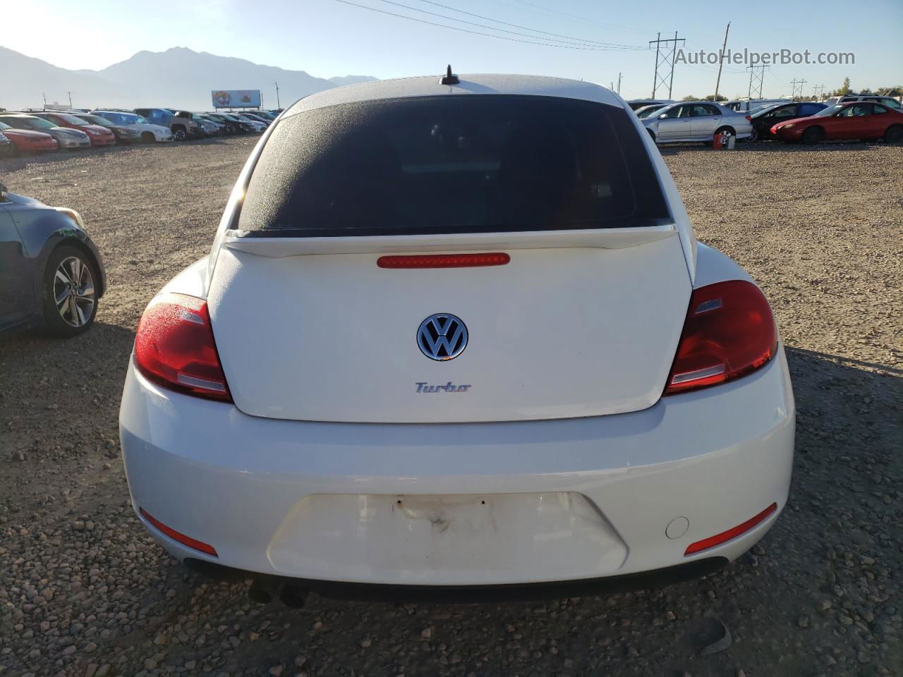 2016 Volkswagen Beetle 1.8t White vin: 3VWF17AT0GM638259