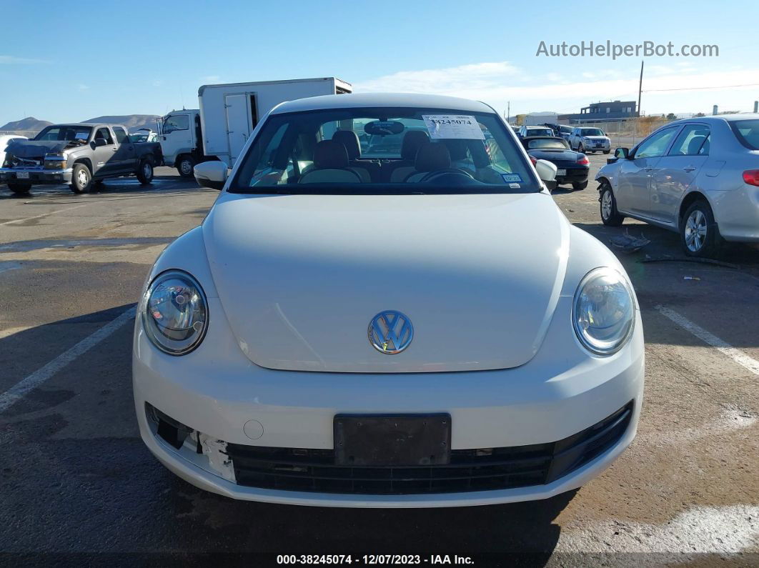 2016 Volkswagen Beetle 1.8t Classic Белый vin: 3VWF17AT2GM638232