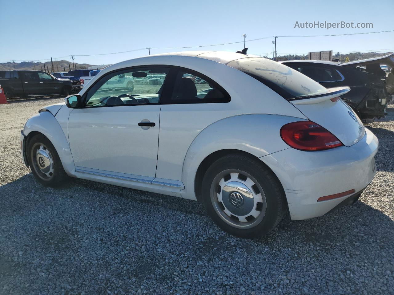 2016 Volkswagen Beetle 1.8t White vin: 3VWF17AT6GM631302