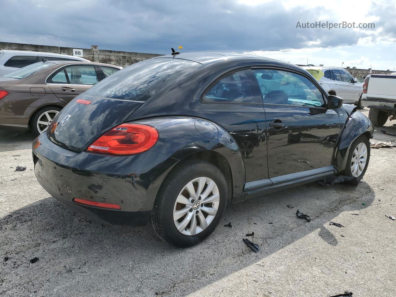 2016 Volkswagen Beetle 1.8t Черный vin: 3VWF17AT7GM610426