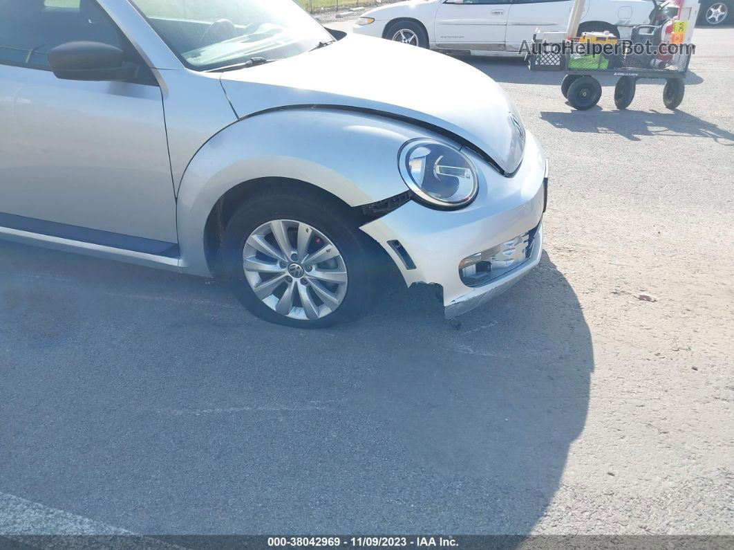 2014 Volkswagen Beetle Coupe 1.8t Entry Silver vin: 3VWF17AT8EM639527