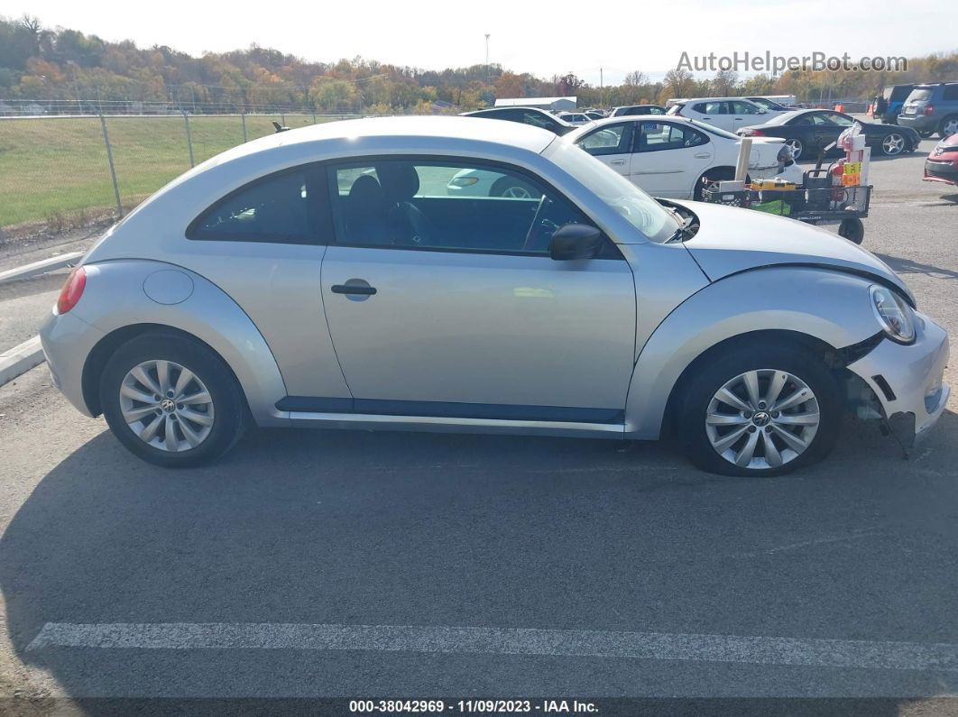 2014 Volkswagen Beetle Coupe 1.8t Entry Silver vin: 3VWF17AT8EM639527