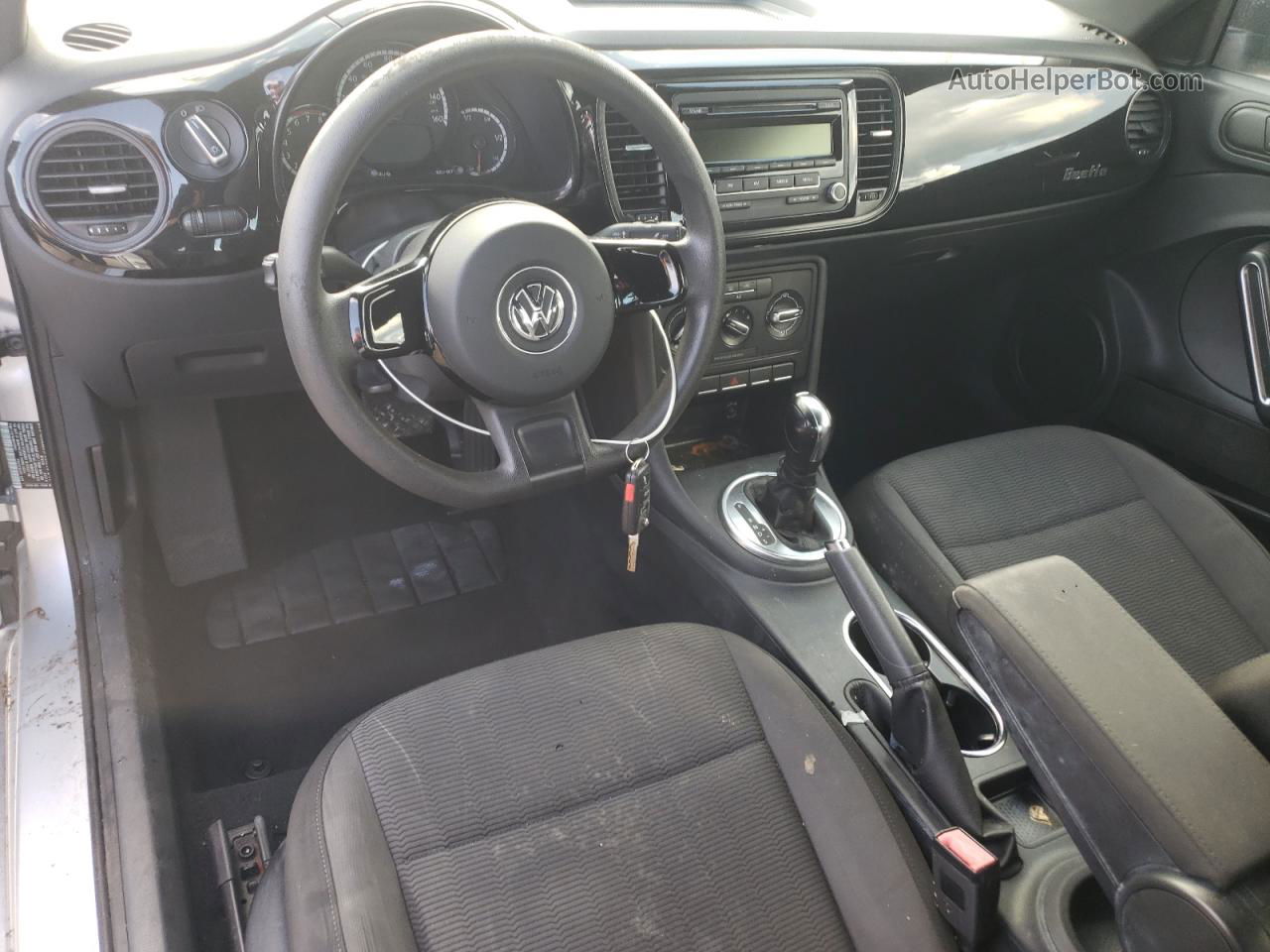 2014 Volkswagen Beetle  Серебряный vin: 3VWF17ATXEM645894