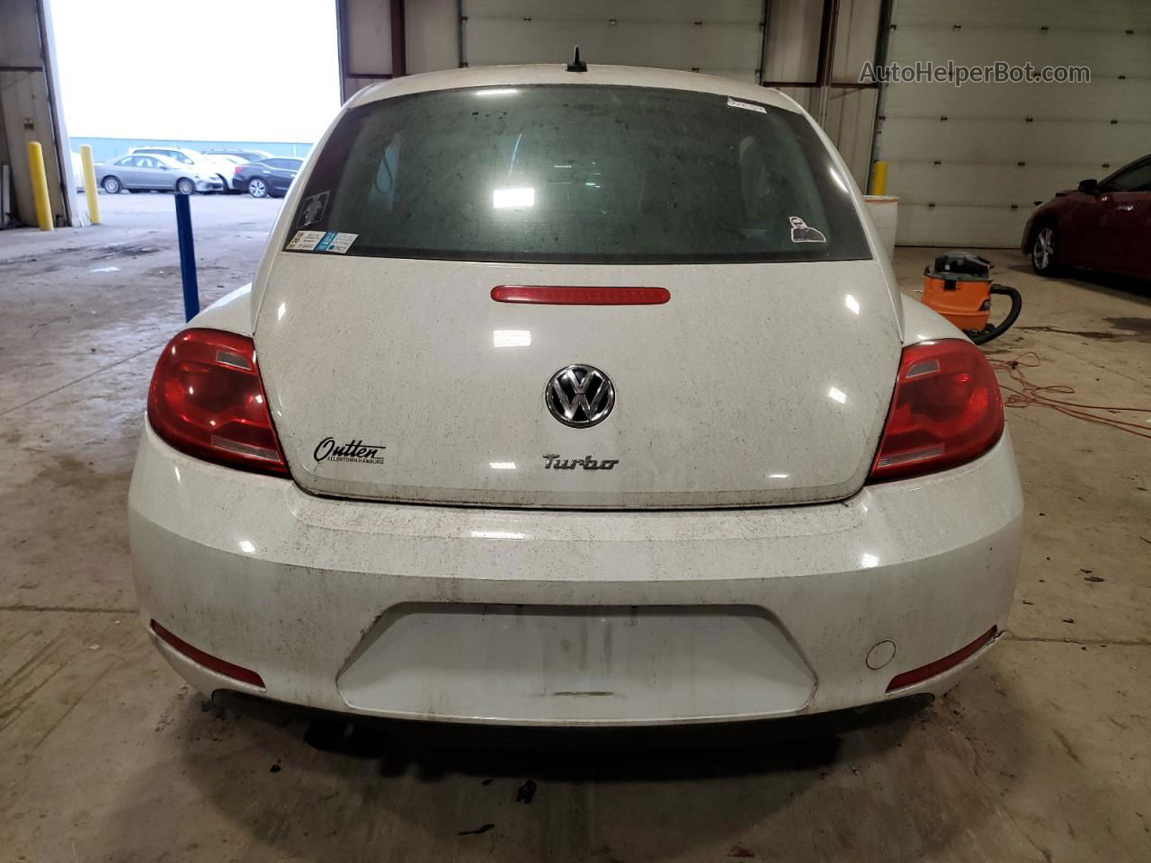 2016 Volkswagen Beetle 1.8t White vin: 3VWF17ATXGM608962